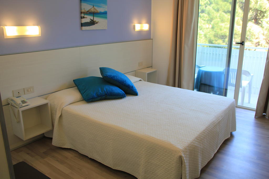 Hotel Meuble Nazionale Lignano Sabbiadoro Cameră foto
